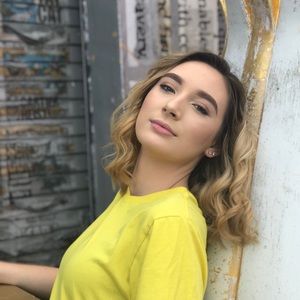 Meet your Posher, Destiny